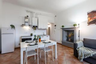 StayEasy Ripa27 - 4 pax Studio with Navigli View - 3