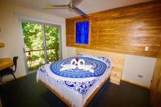 Dahlia Penthouse Beach Getaway, Stunning Views! - Sámara - 2