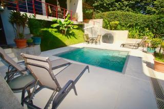 Dahlia Penthouse Beach Getaway, Stunning Views! - Sámara - 9