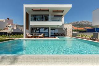 Glamorous Kastela Villa 4 Bedrooms Villa Seafront Paradise Private Pool Overlooking Sensational Sea Views Split - Kaštela - 3