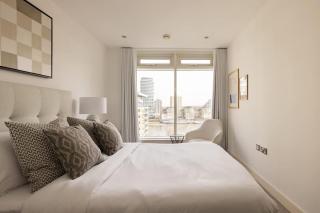The Riverside Residence - 3BDR with Balcony - London - 4