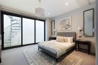 The Fulham Classic - Spacious 4BDR House with Balcony and Garden - London - 3