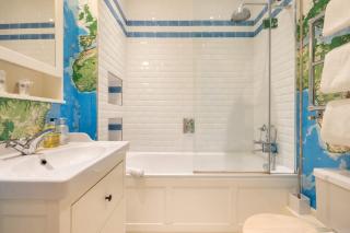 The Chelsea Abode - 4BDR Home with Terrace - London - 2