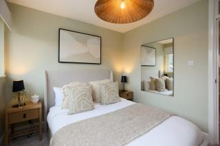 The Isleworth Place - Stunning 1BDR Flat with Balcony - Isleworth - 4
