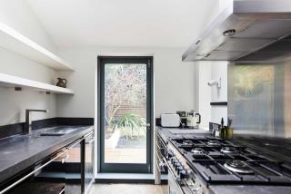 The Southwark Townhouse - Adorable 3BDR House with Garden - London - 4