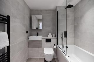 The Tottenham Retreat - Homely 2BDR Flat with Balcony - London - 5