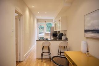 The West Kensington Hideout - Cozy 2BDR Flat with Garden - Londra - 3