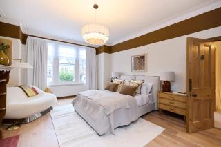 The Rosebery Retreat - Inviting 4BDR with Garden - London - 4