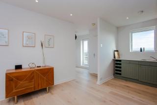 The Sparkford Gardens - Lovely 2BDR with Balcony - London - 3
