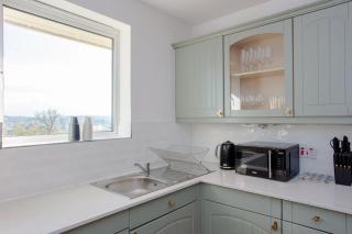 The Sparkford Gardens - Lovely 2BDR with Balcony - London - 1