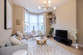 The Harlesden Retreat - Stunning 1BDR with Garden - 2