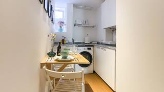 Downtown Charming Apartment - 4
