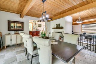 Play, Swim and Unwind Luxe Los Angeles Oasis! - Chatsworth Lake Manor - 2