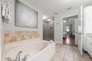 Phoenix West 2303 - 5