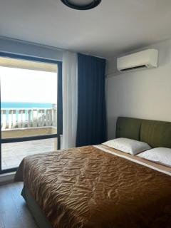 Sea View Luxury Apartment - Bŭnzareto - 6