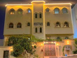 شقة كبيرة 3 غرف نوم وصالة Large apartment with 3 bedrooms and a living room - Taif - 2