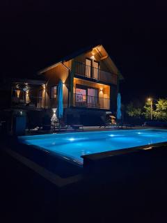 River Home by WH - 0
