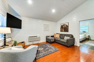 Serene Broken Bow Cabin with Fire Pit and Gas Grill! - Broken Bow - 9