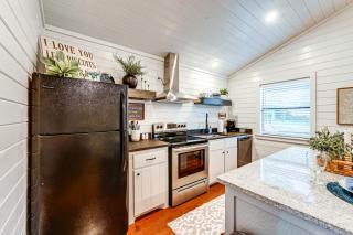 Serene Broken Bow Cabin with Fire Pit and Gas Grill! - 1