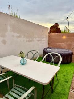 Casa con Jacuzzi cerca de Distrito 1 - 9