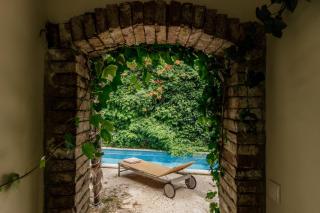 Villa Potoka Palace 4 Bedroom Villa Central And Private Setting - 1