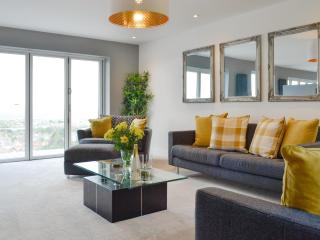 Hillside Retreat - 6