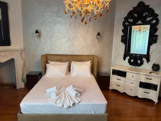 Elegant & Luxury Escape SKG - 8