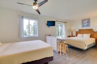 Naples Oasis w/ Screened Porch & Tennis Court! - 9