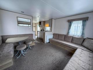Dog Friendly Caravan For Hire At Seawick Holiday Park In Essex Ref 27032Sw - 3