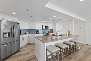 Beachfront at Destin Harbor's East Pass! Epic Views, Pool, Private Beach! - Destin - 7