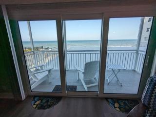 Beachfront Condo, Ocean Views, Near Patrick SFB - Satellite Beach - 2