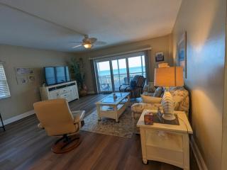Beachfront Condo, Ocean Views, Near Patrick SFB - 7