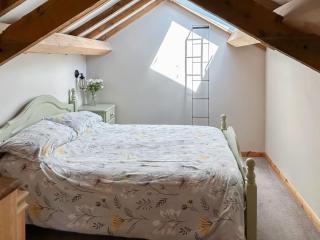 The Calving Barn - Uk49679 - 2