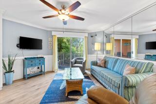 Private Beach Access w/ Beach Service! Cozy Cute Condo! Pool! Hot Tub! - 8