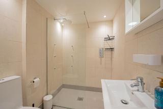 Elegant 2 Bed Flat Near Hyde Park & Paddington - 2