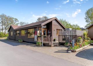 Wareham Forest Lodge Retreat - 5