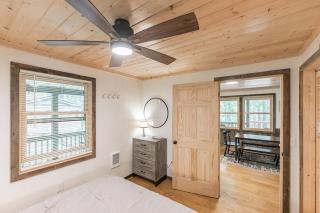 Bungalow, Lake Glenville, Amazing Views, & Sauna! - Cullowhee - 7