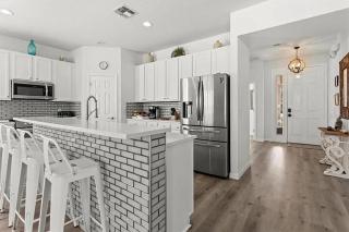 Waterfront Villa with Private Pool & Whirlpool 4BR 4BA - Sleeps 12 by Casa Da Jura - 8