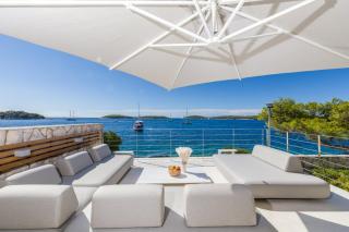 Magnificent Seafront Villa 10 Bedrooms Pakleni View Villa Private Infinity Pool Amazing Sea Views Hvar Town - Hvar - 5