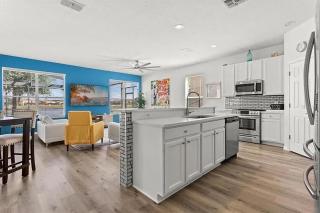 Waterfront Villa with Private Pool & Whirlpool 4BR 4BA - Sleeps 12 by Casa Da Jura - 5