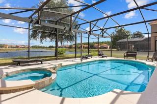 Waterfront Villa with Private Pool & Whirlpool 4BR 4BA - Sleeps 12 by Casa Da Jura - 6