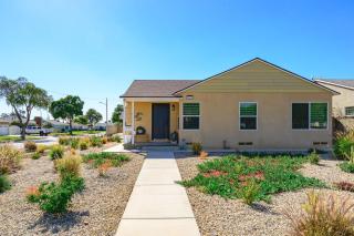 Modern New 3B Home Fully Stocked & Cozy & Sunlight - 0