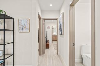 Modern New 3B Home Fully Stocked & Cozy & Sunlight -  - 1