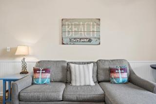 Flip Flop Retreat Steps to Beach, Private Access, Free Activities & Beach Chairs Included! - 3