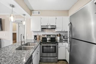 Flip Flop Retreat Steps to Beach, Private Access, Free Activities & Beach Chairs Included! - 1