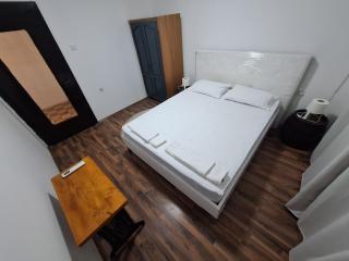 Villa Srna Skopje - - 8