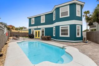 Ultimate Family Getaway in Destin! Bar, Games, Grill, Private Pool, Bikes! - Destin - 0