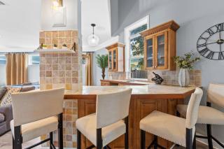 Ultimate Family Getaway in Destin! Bar, Games, Grill, Private Pool, Bikes! - Destin - 1