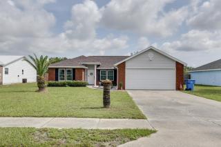 4 Mi to Downtown Panama City Home with Patio! - 8