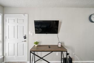 The Charlie 8208 I Spacious and Comfy 1 Bed 1 Bath - 3